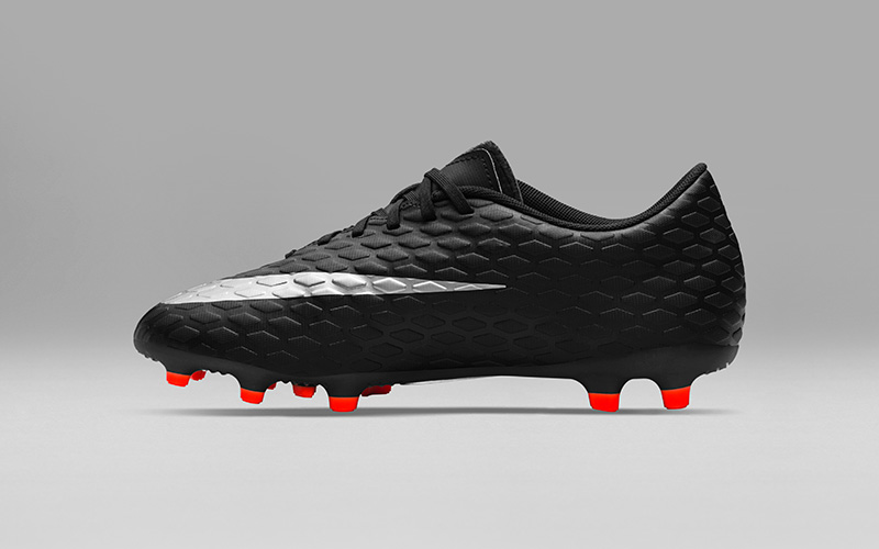 nike all black hypervenom