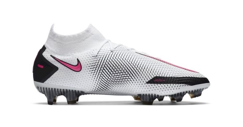nike phantom gt dynamic fit football boots in white