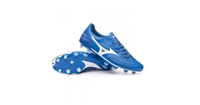 junior football boots wide fitting