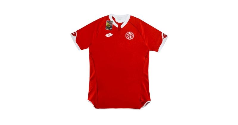 sponsorless red mainz home shirt from 2015-16