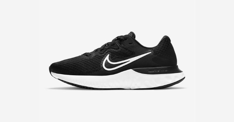 womens nike renew run 2 trainers in black