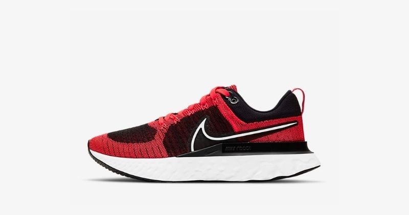 nike react infinity flyknit 2 trainers in bright crimson