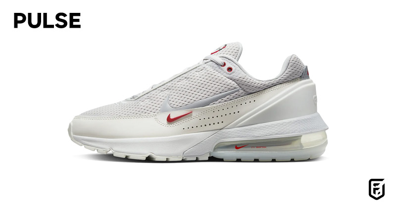 nike air max pulse trainers in white