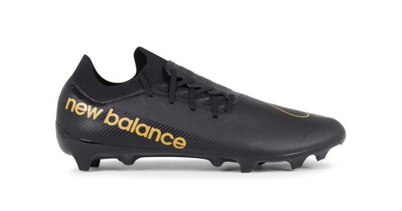 new balance furon v7 destroy football boots in black