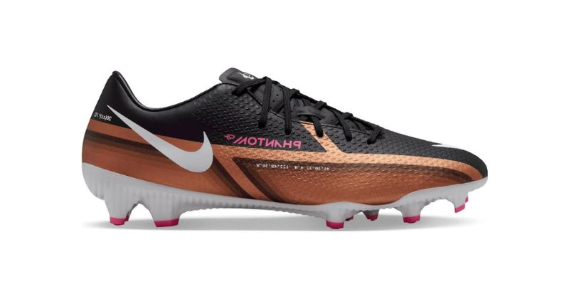 nike phantom gt2 academy football boots in gold and black