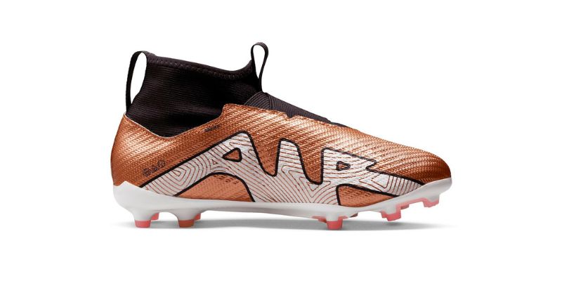 kids nike mercurial superfly 9 football boots in gold