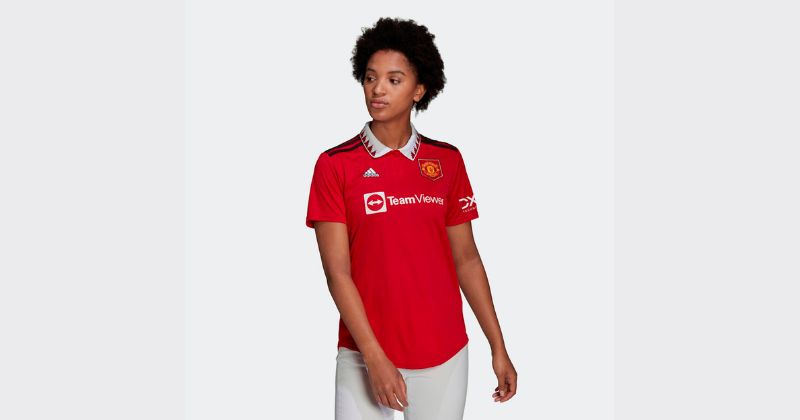 womens man utd home shirt 2022-23 in red