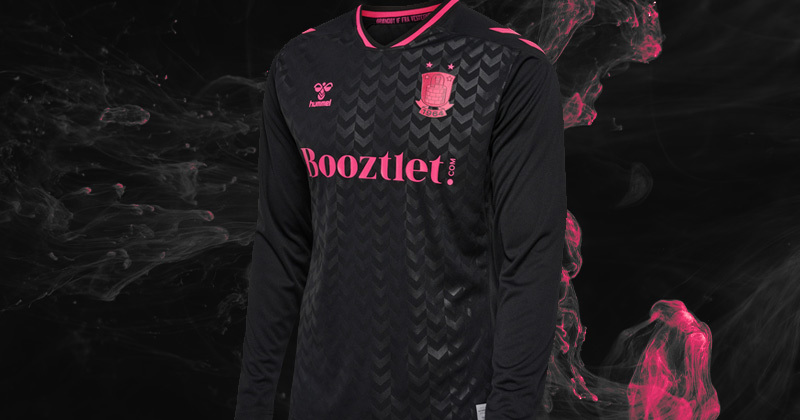 IF brondby goalkeeper away shirt 2022-23 in black and pink