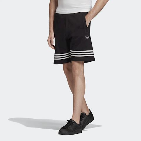 shorts outline