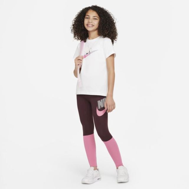 Nike Sportswear Older Kids' (Girls') T-Shirt - White | DX1706-100 ...