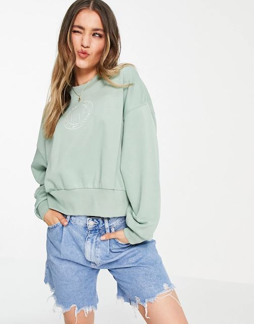 Nike cropped sweatshirt in light green 