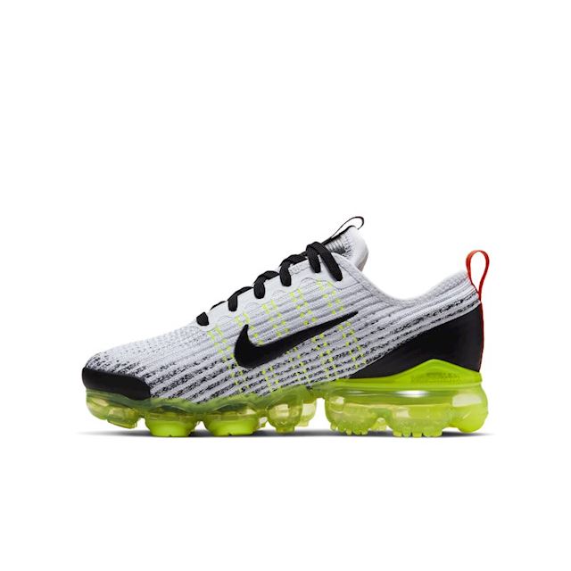 kids flyknit trainers