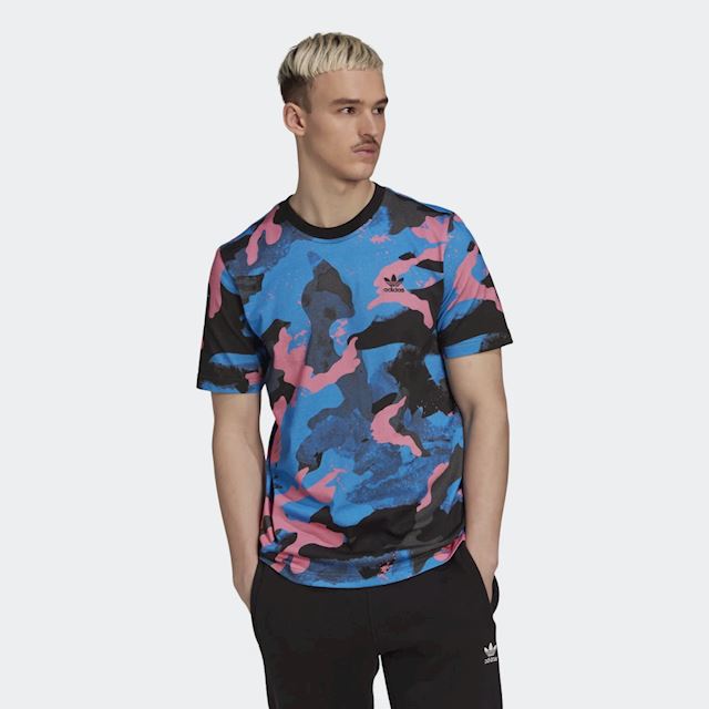 adidas Camo Series Allover Print Tee | HK2799 | FOOTY.COM