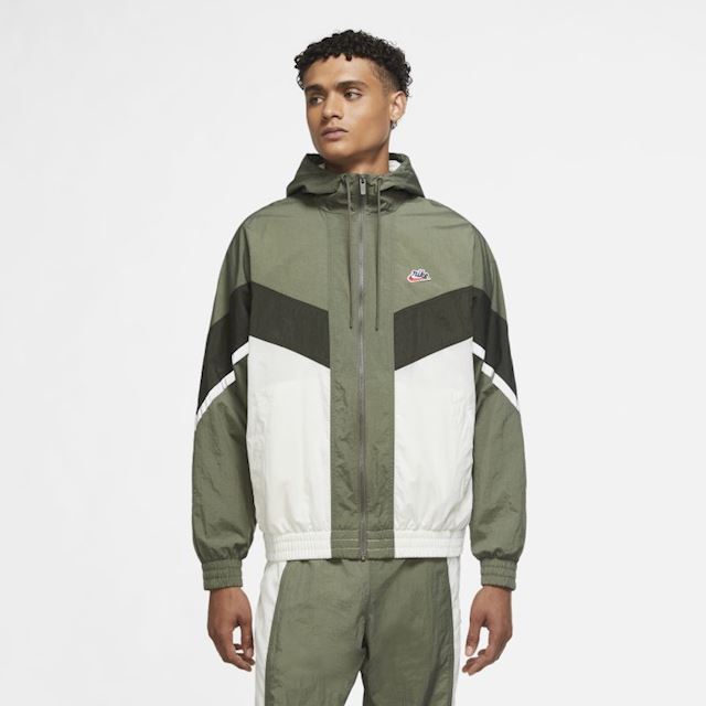 nike heritage windrunner