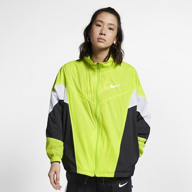 nike women windbreaker jacket