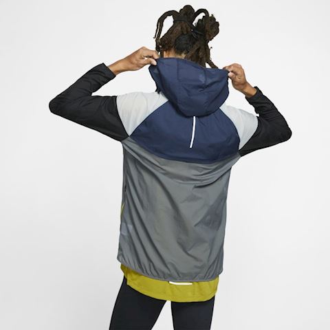 nike windrunner ar0257