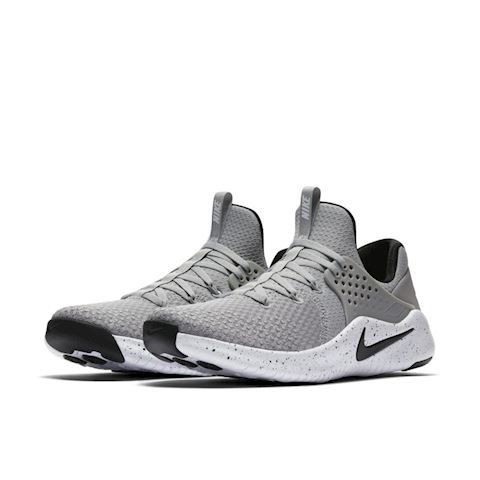 nike free trainer v8 grey