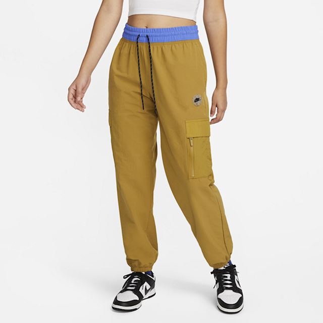 Nike Sportswear Women's Woven Sports Utility Cargo Trousers - Brown ...