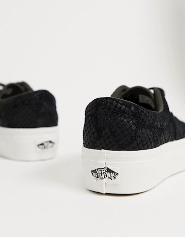 vans ua era platform trainers in black