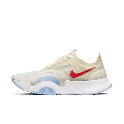 nike training superrep go trainers in white women's