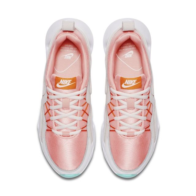 nike ryz 365 pink and white