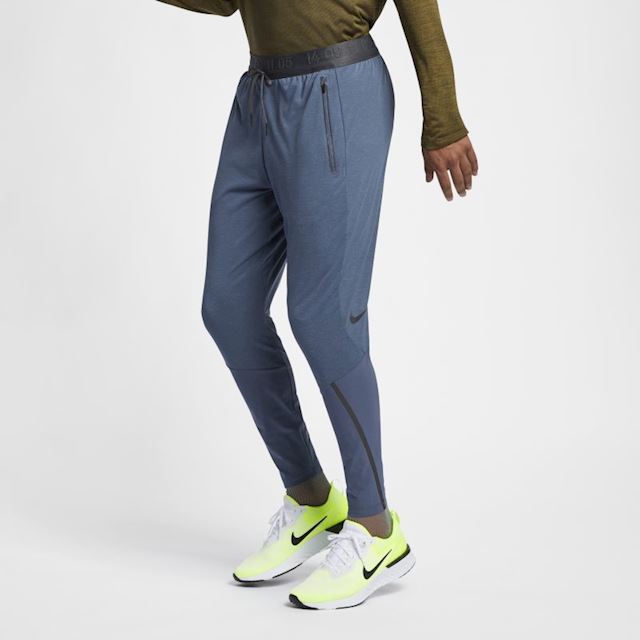 nike therma sphere tech pack