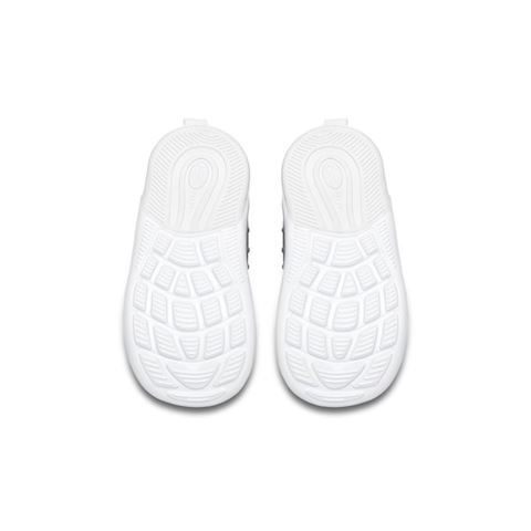 nike axis infant