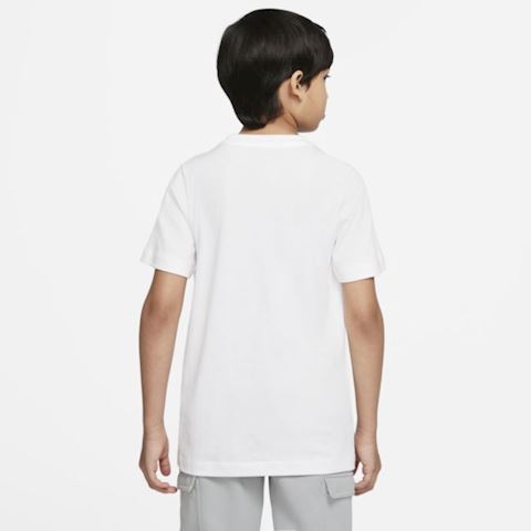 Nike Sportswear Older Kids' (Boys') T-Shirt - White | DO1822-100 ...