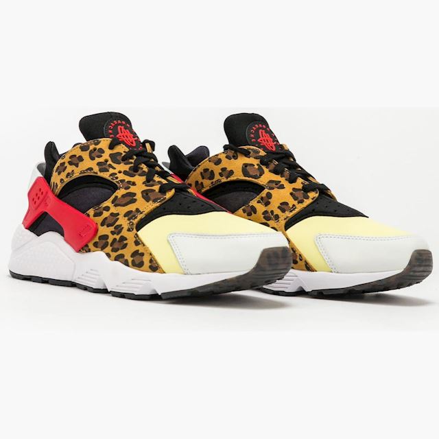 Nike Air Huarache Lemon Chiffon/ University Red | DM9092-700 | FOOTY.COM