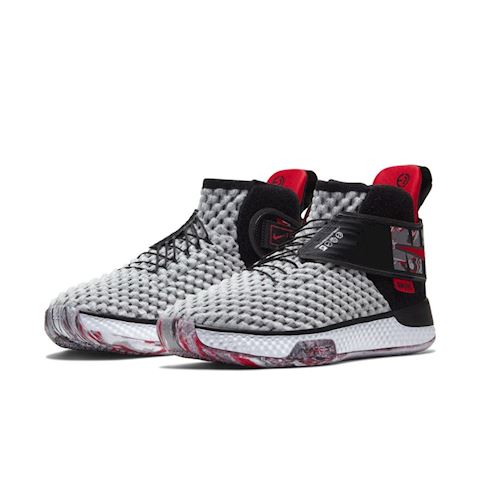 nike air zoom unvrs flyease price