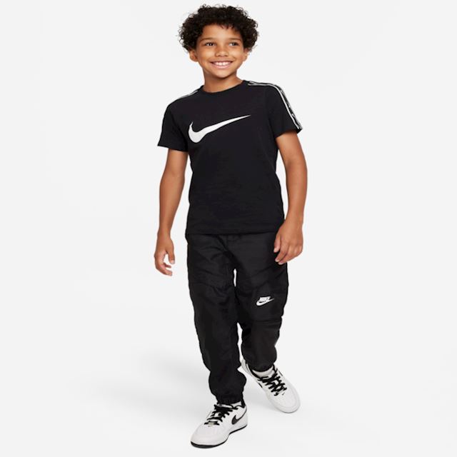 Nike Sportswear Repeat Older Kids' (Boys') T-Shirt - Black | DZ5628-010 ...