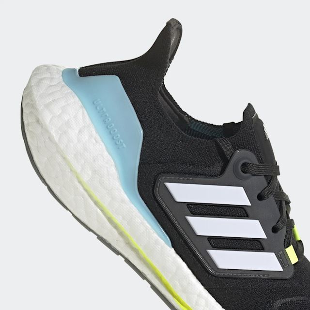 adidas ULTRABOOST 22 SHOES | GX6658 | FOOTY.COM