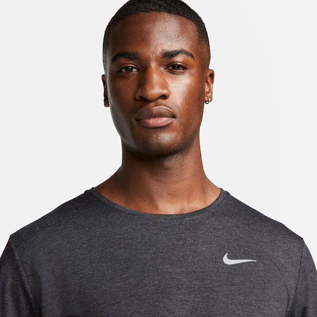 Nike Dri-FIT Run Division Men's Short-Sleeve Running Top - Black ...