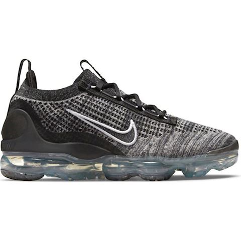 black vapormax for ladies