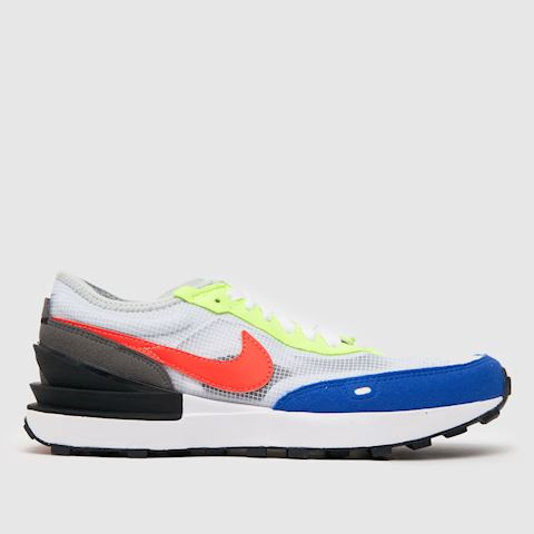 nike sacai footlocker