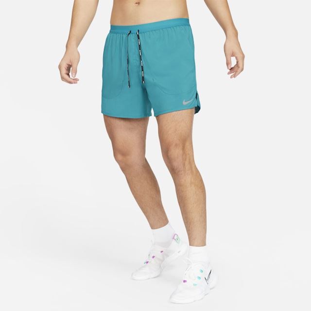 Nike Flex Stride 5 Inch Shorts Men | 21RUN