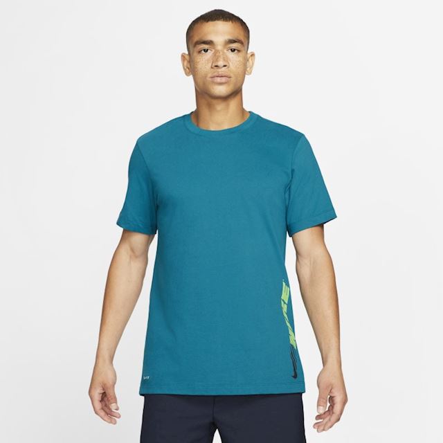 Nike Dri-FIT Men's Training T-Shirt - Green | CZ9756-301 | FOOTY.COM
