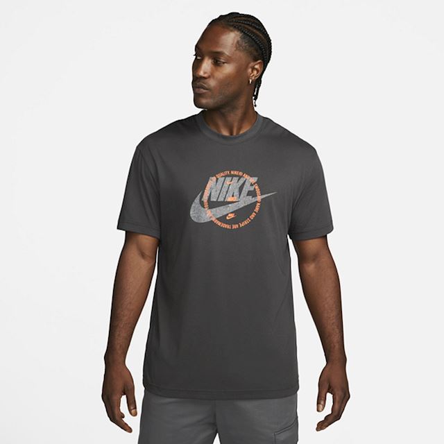 Nike Sportswear Men's T-Shirt - Grey | DX1661-070 | FOOTY.COM