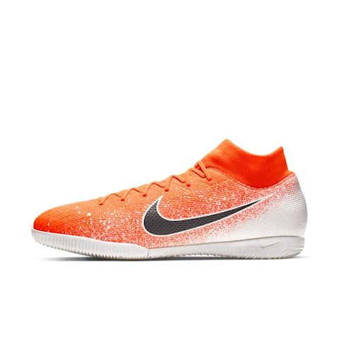 Nike Mercurial Superfly 7 Academy IC Soccer boots.