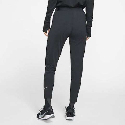 nike essential warm