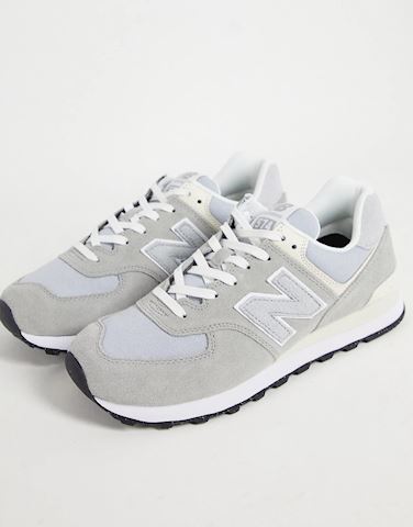 new balance 574 trainers in grey and silver