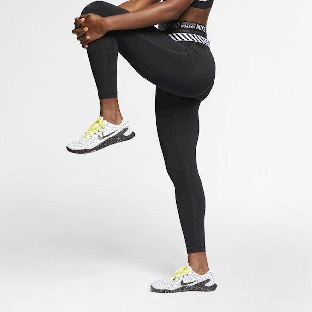 ÐÑÑÐ¸ Ð¿Ð°Ð½ÑÐ°Ð»Ð¾Ð½Ð¸ Nike WMNS Pro Hypercool Training Shorts