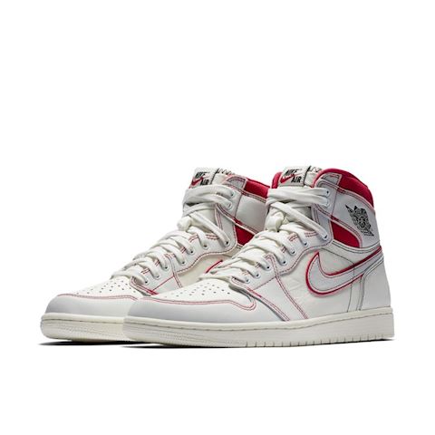 Nike Air Jordan 1 Retro High OG Shoe 