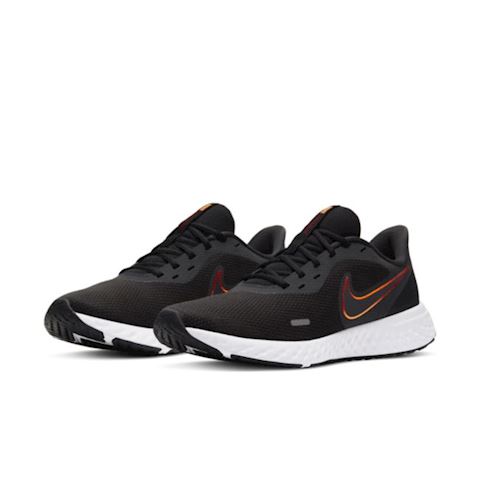 nike revolution 5 black copper maroon