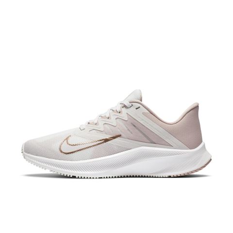 nike running quest 3 trainers in off white
