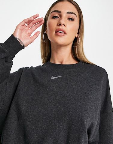 nike essential fleece cropped crew