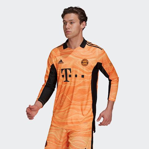 bayern munich junior goalkeeper kit