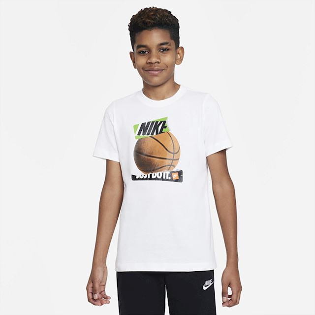 Nike Sportswear Older Kids' (Boys') T-Shirt - White | DR9679-100 ...
