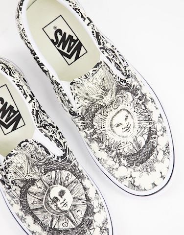 sun and moon vans slip on