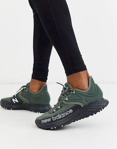 new balance trail roav trainers